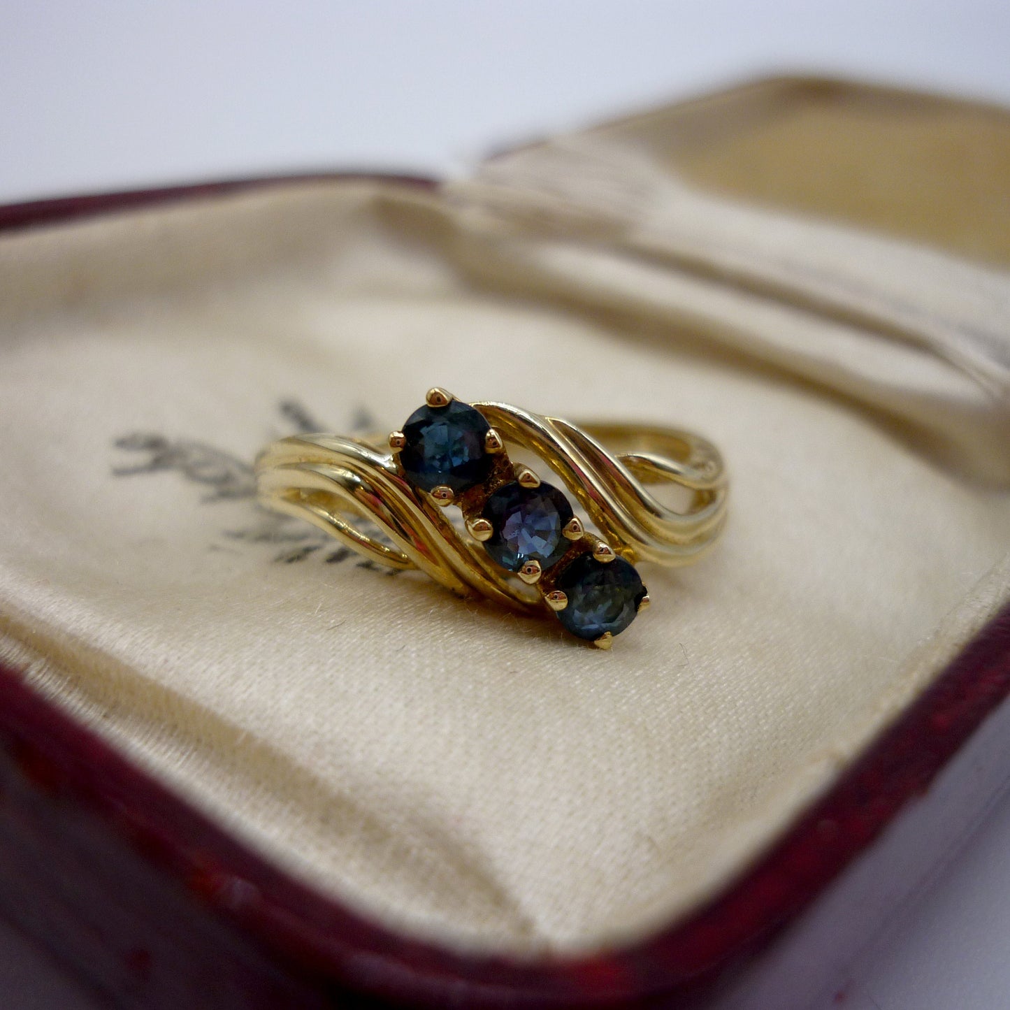 Vintage 3 Stone Sapphire Ring Size 7.5