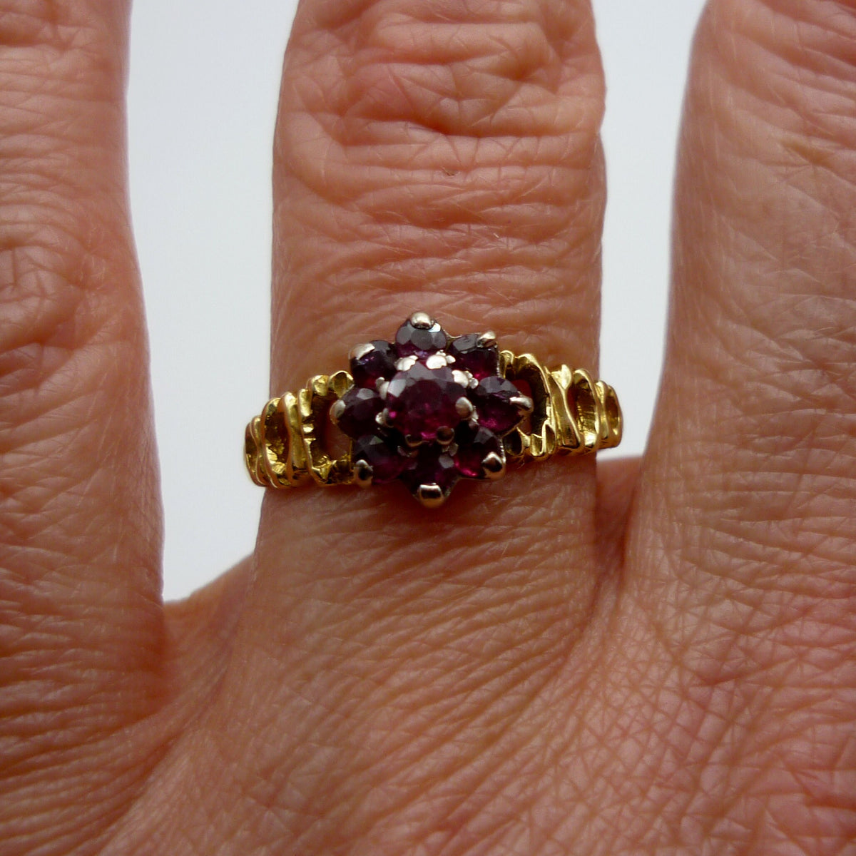 Vintage 18k Gold Ruby Cluster Ring Size 6.25