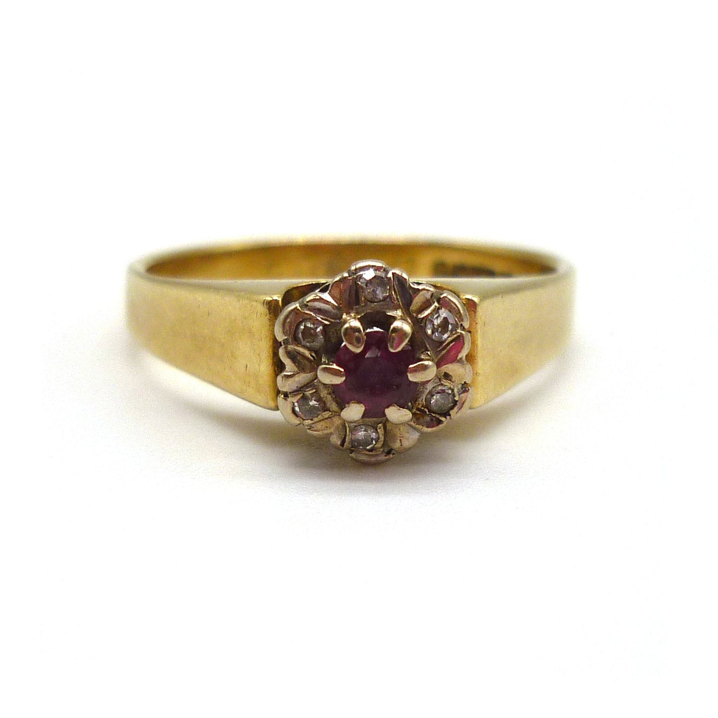 Vintage 18k Gold Ruby & Diamond Cluster Ring Size 6.25