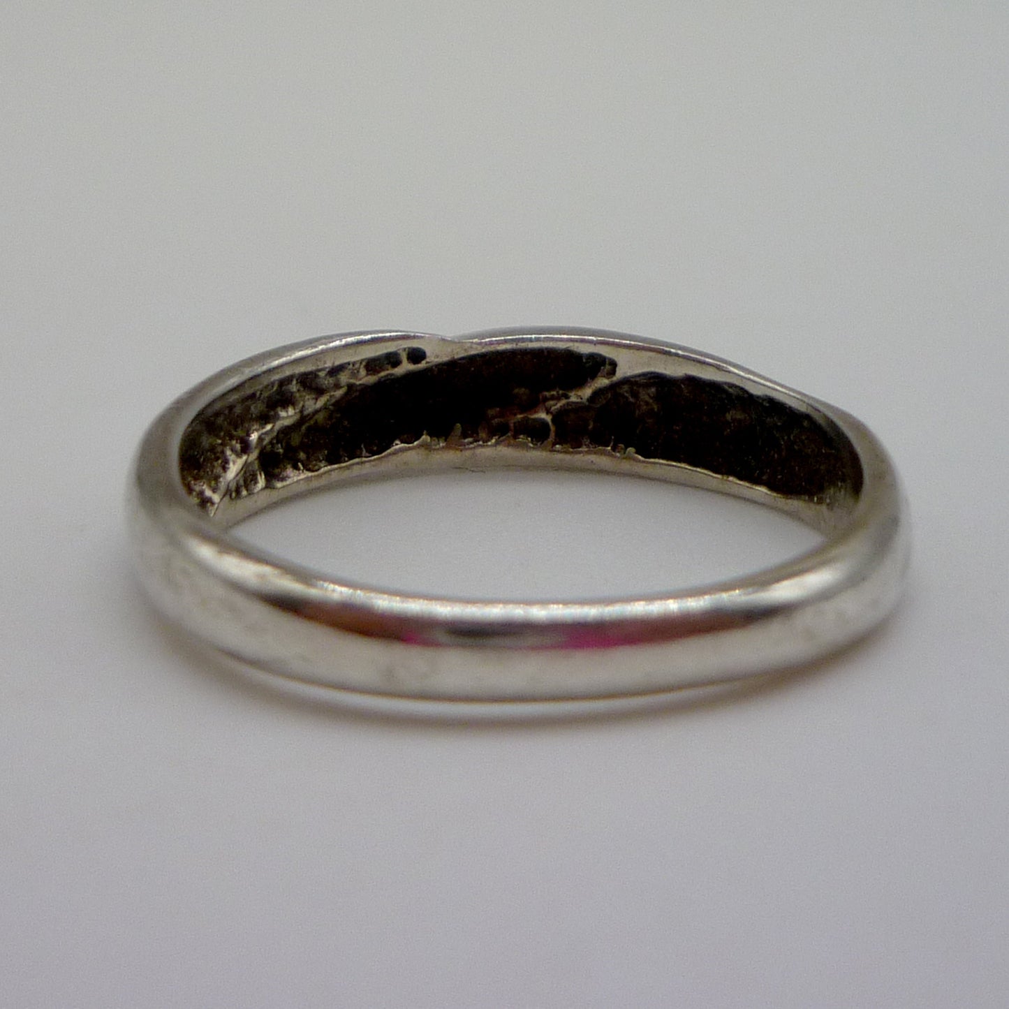 Vintage Sterling Silver Crossover Band Ring Size 7