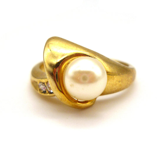 Vintage Costume Gold & Pearl Ring Size 6.75