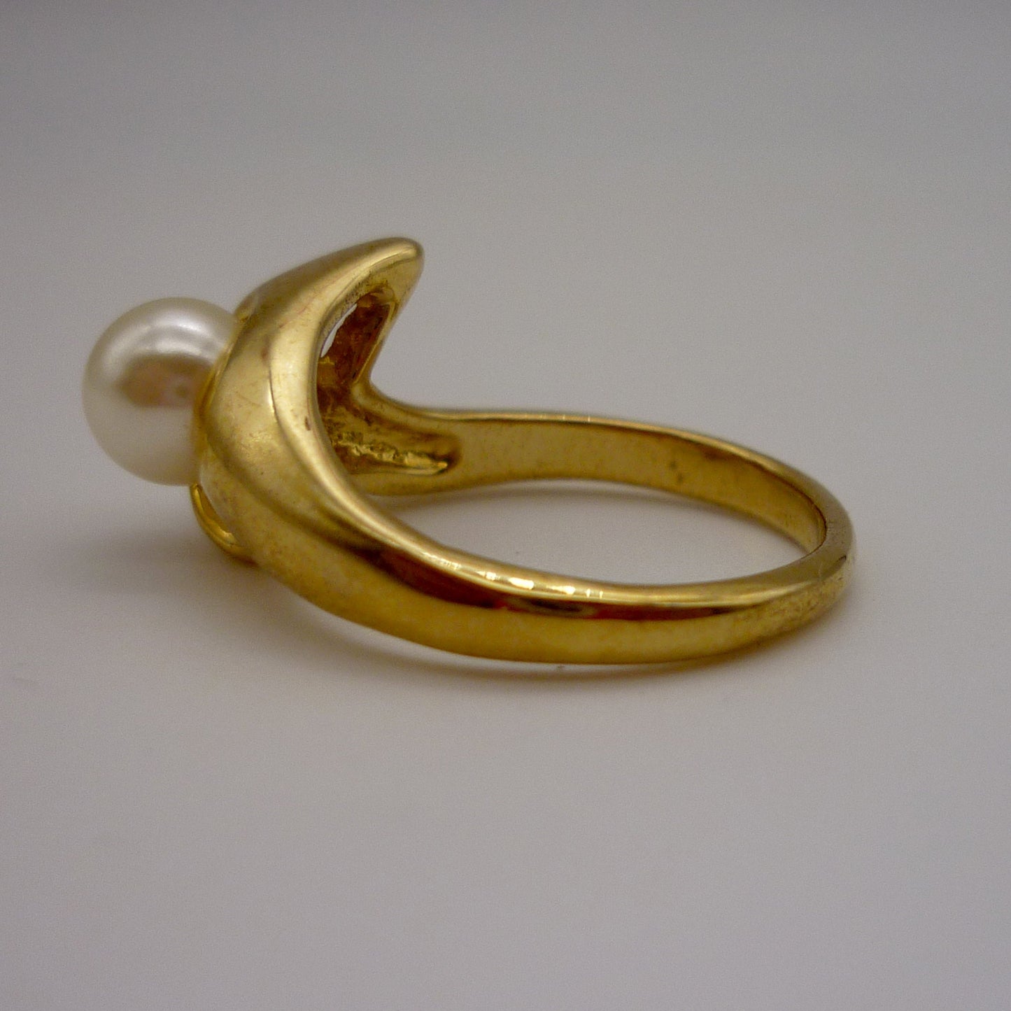 Vintage Costume Gold & Pearl Ring Size 6.75