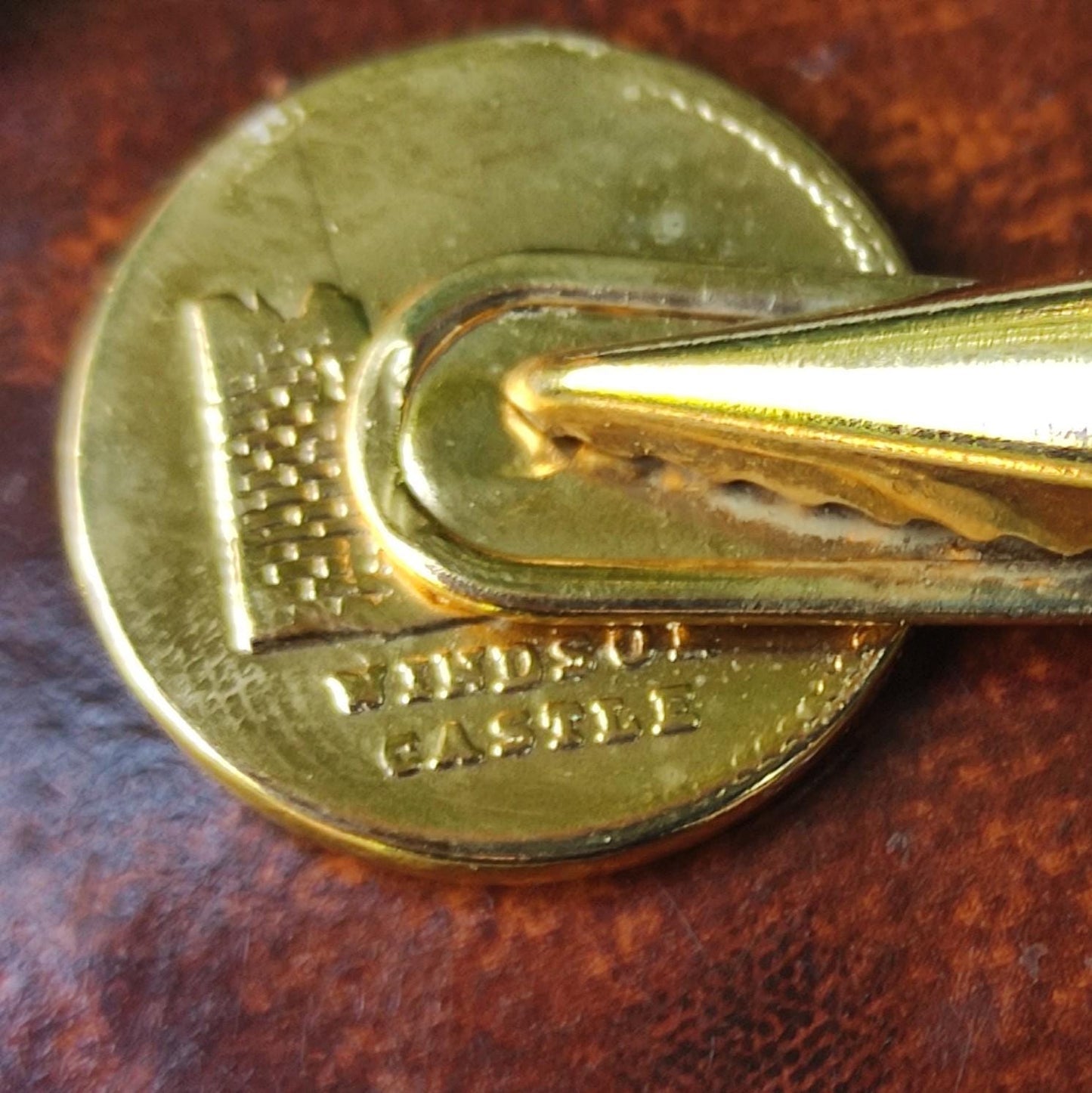 Vintage 22ct Gold Plated Sandringham Castle Cufflinks and Tie Clip