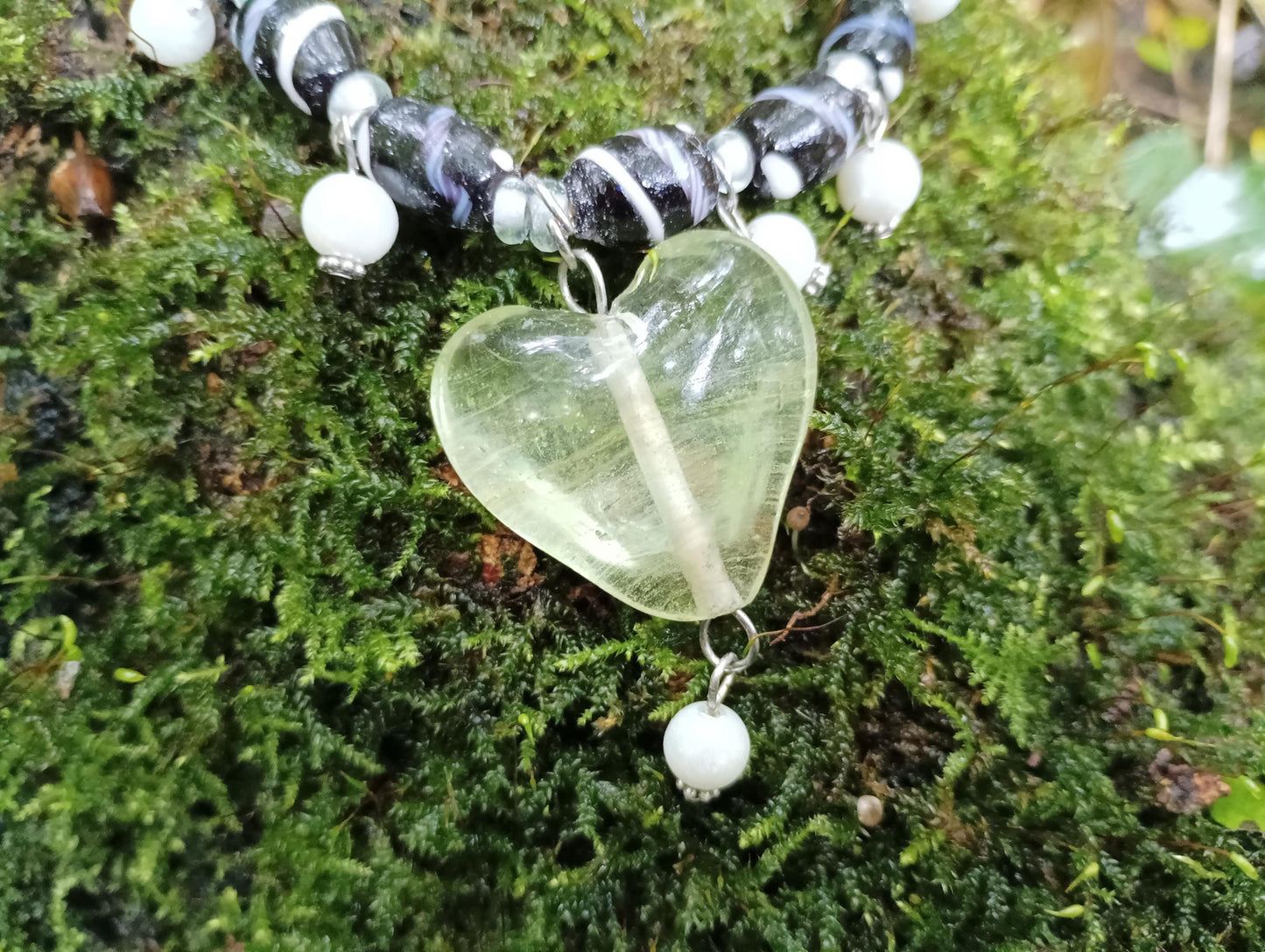 Vintage Green Glass Heart Bracelet: 1990s Faux Pearl Costume Jewelry