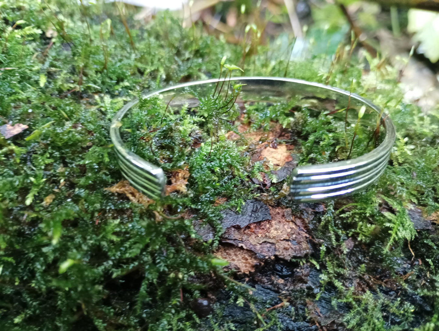 Vintage Steel Magnetic Bangle Bracelet: Modernist Unisex Jewelry