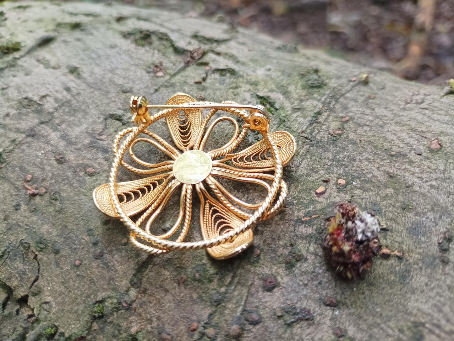 Vintage Gold Plated Filigree Flower Brooch - 1960s Retro Style