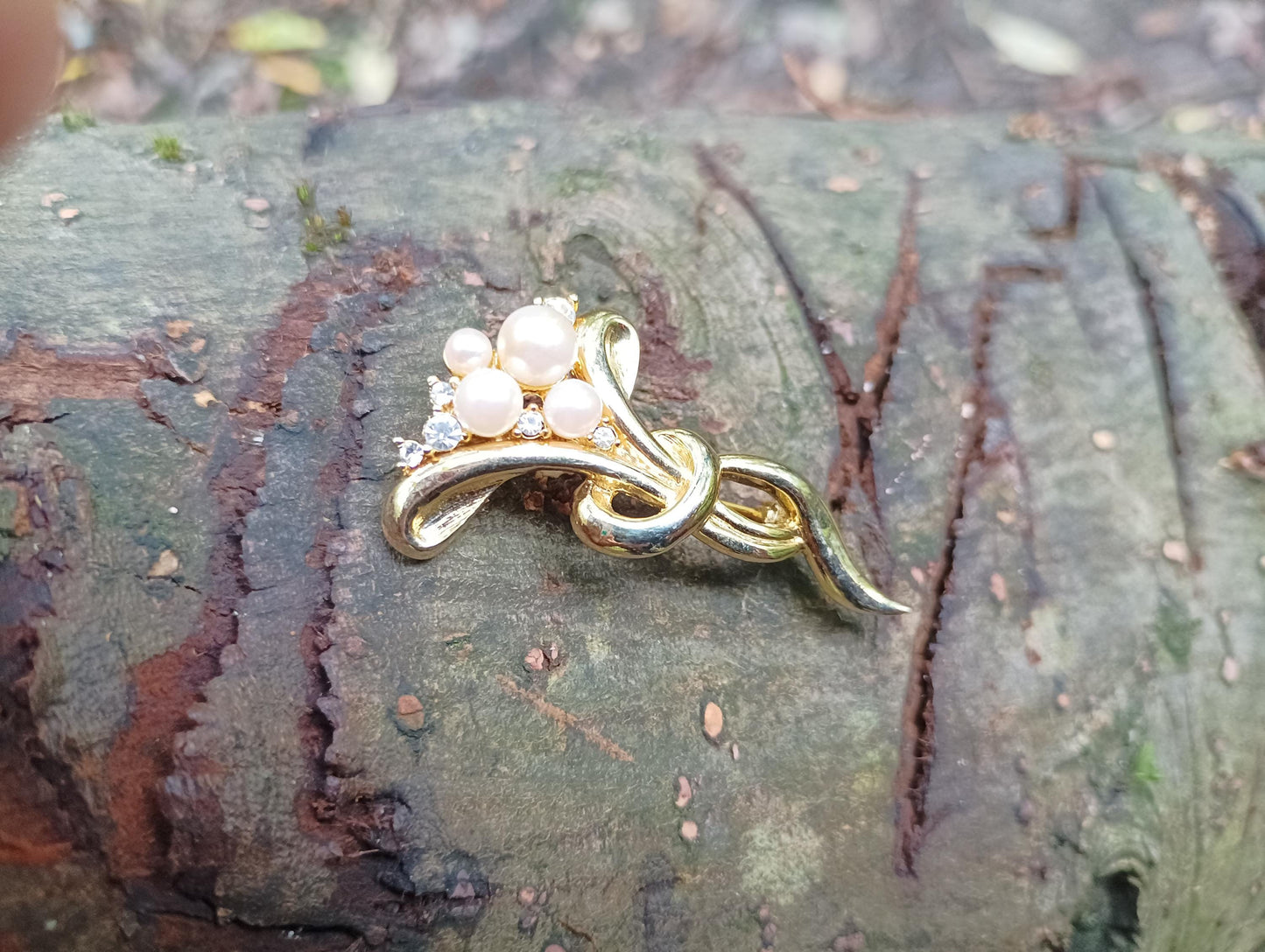 Vintage Floral Brooch: Gold Plated Faux Pearl & Diamond, 1960s Style