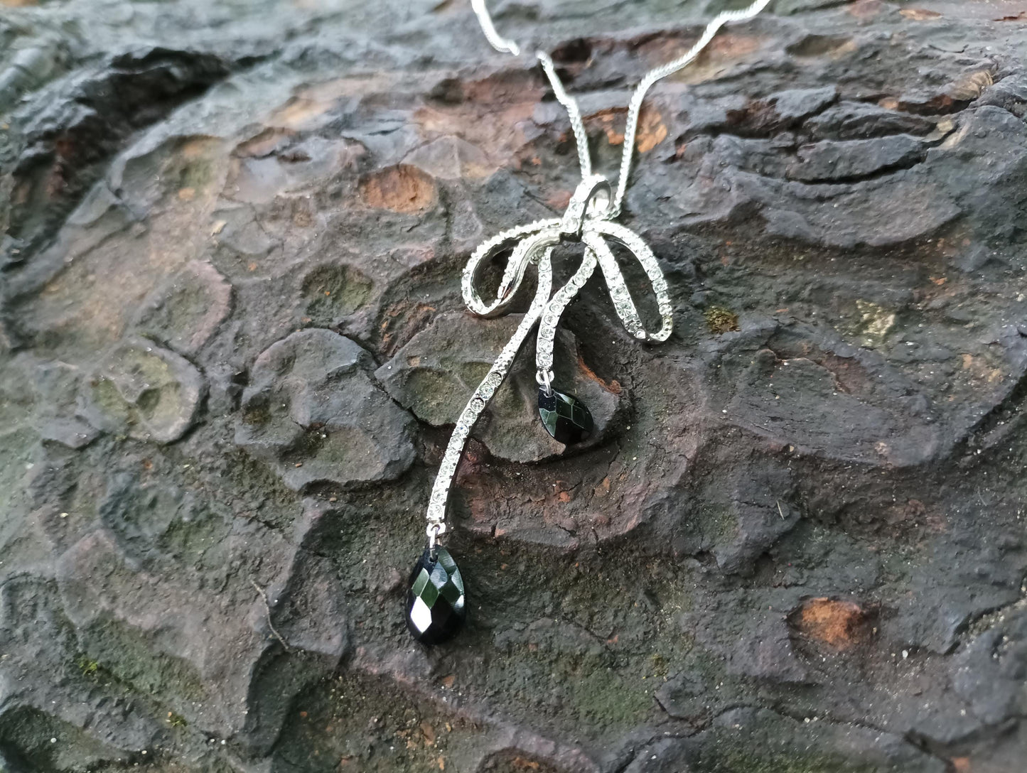 Vintage Silver Plated Diamante Bow Necklace: Black Glass Pendant, Gothic Fashion