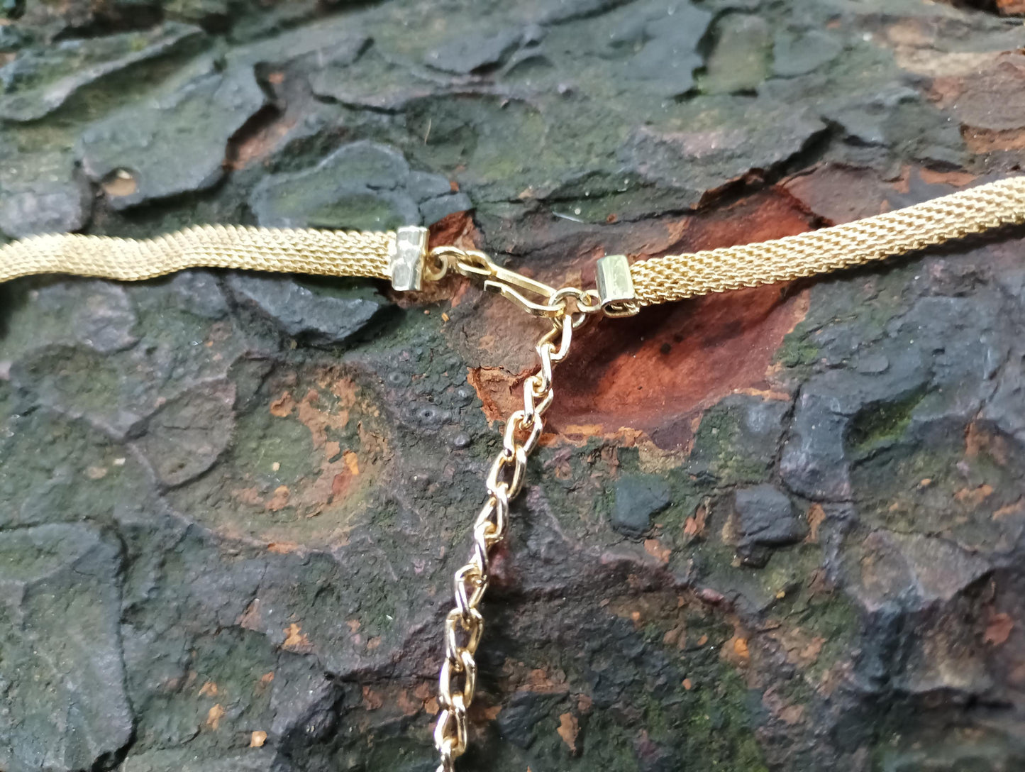 Vintage 1960s Faux Pearl Necklace, Gold Plated Teardrop Pendant, Mesh Chain