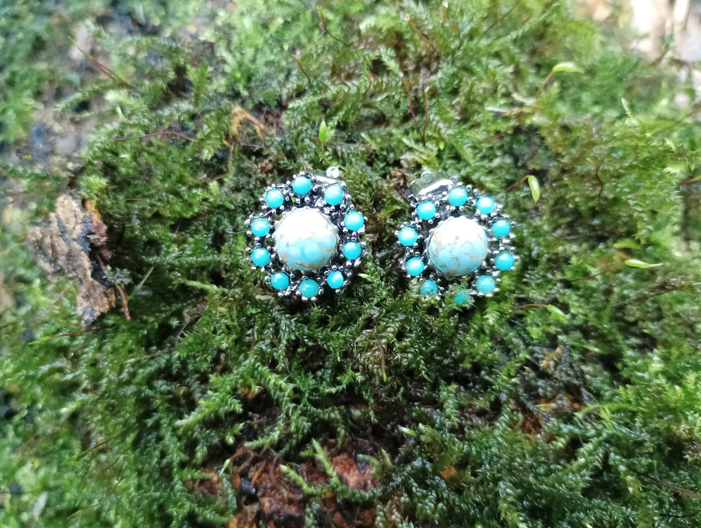 Vintage Turquoise Peking Glass Clip On Earrings, 1960s Costume Jewelry