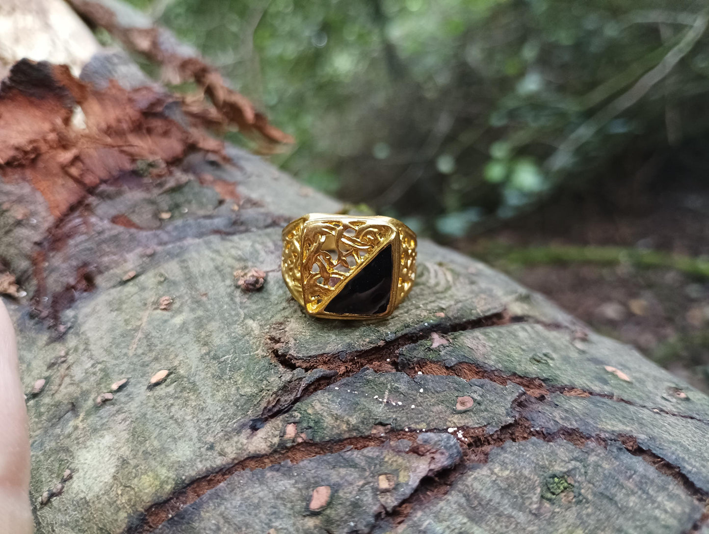 Vintage Gold Plated Signet Ring: Black Filigree, Size 10.5