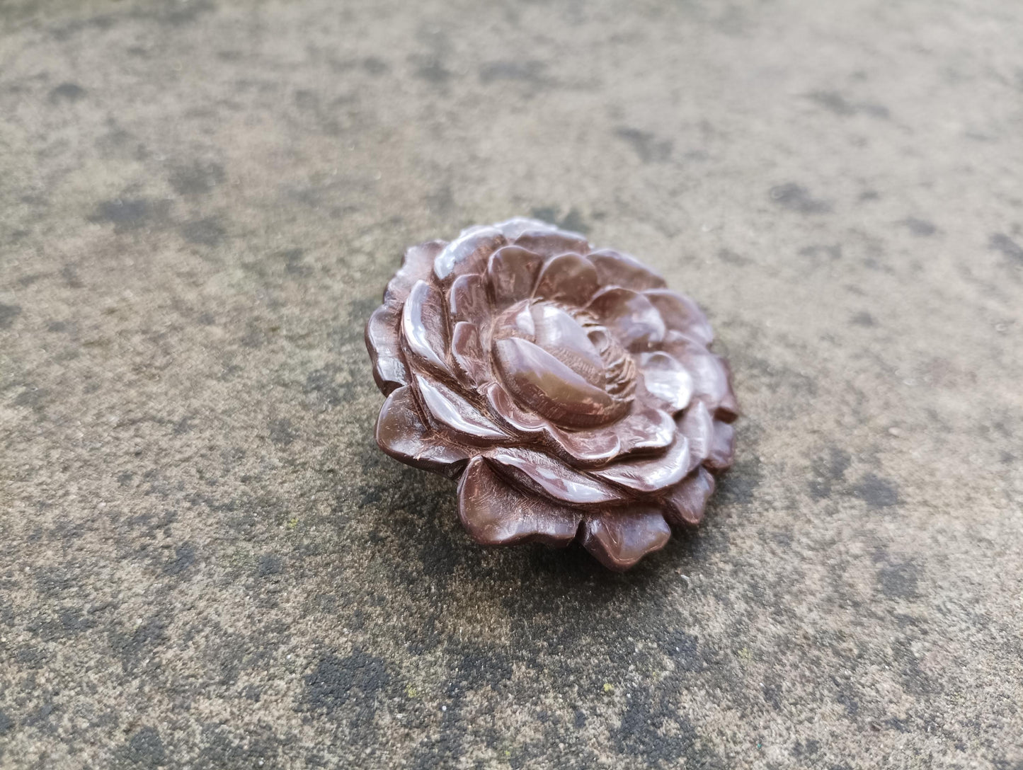 Vintage Brown Resin Flower Brooch: Cloak Clasp Shawl Pin