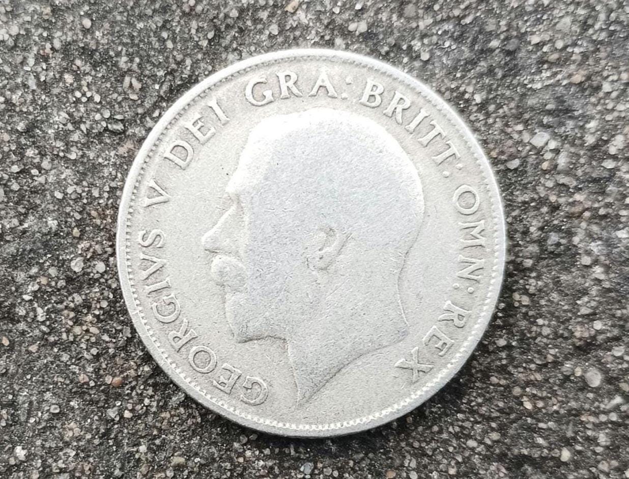 1920 King George V Silver Shilling Coin - British Currency
