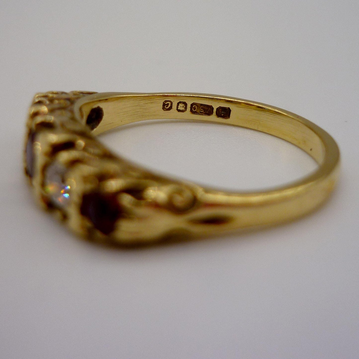 Vintage 18k Gold Ruby & Diamond Ring Size 5.5