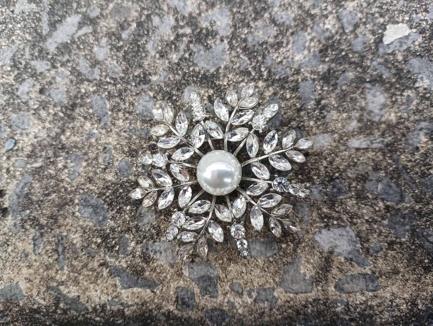 Vintage CZ Rhinestone Floral Brooch Pendant: Silver Tone Faux Pearl