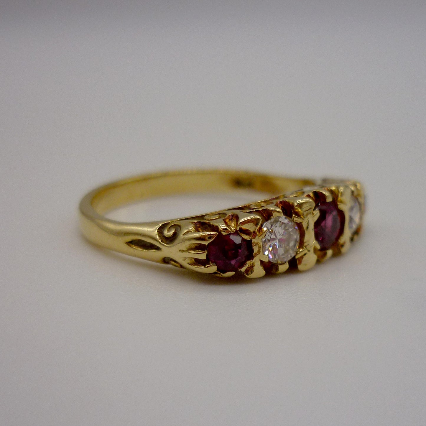 Vintage 18k Gold Ruby & Diamond Ring Size 5.5