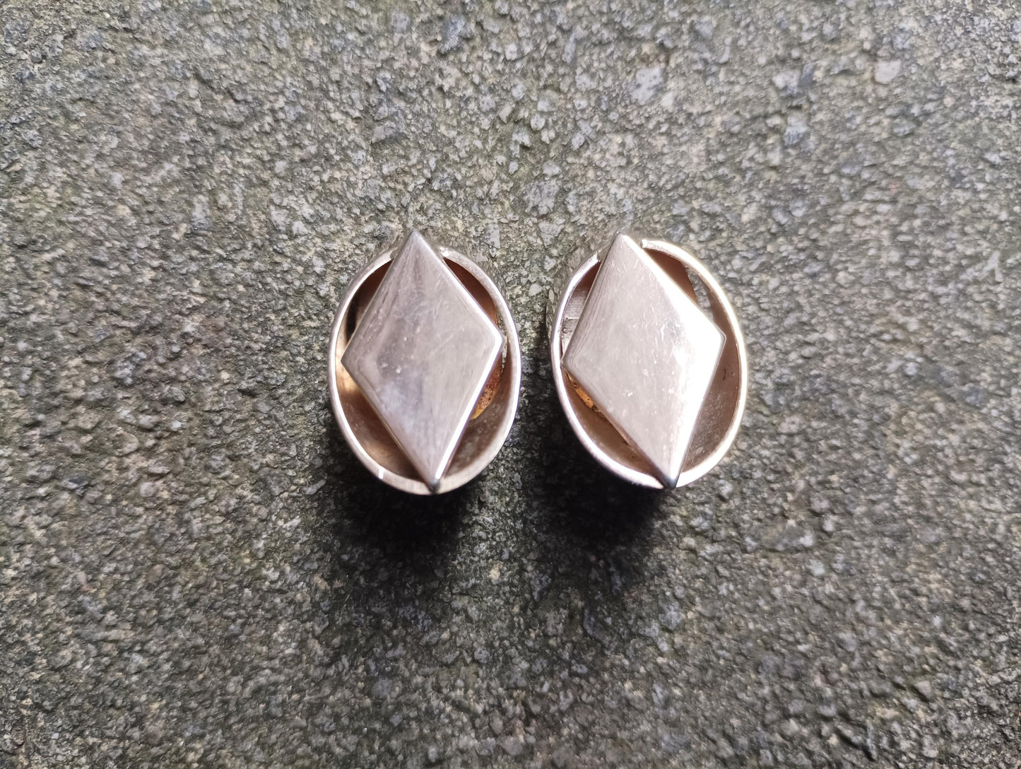 Vintage Gold Tone Diamond Clip On Earrings: 1960s Retro Style