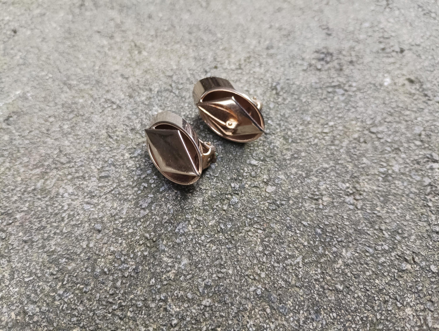 Vintage Gold Tone Diamond Clip On Earrings: 1960s Retro Style