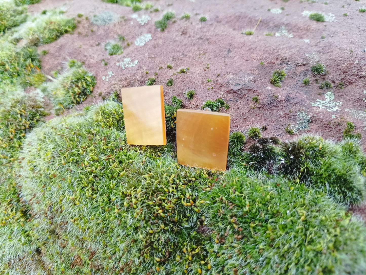 Vintage 1960s Orange Shell Clip On Earrings: Retro Square Design