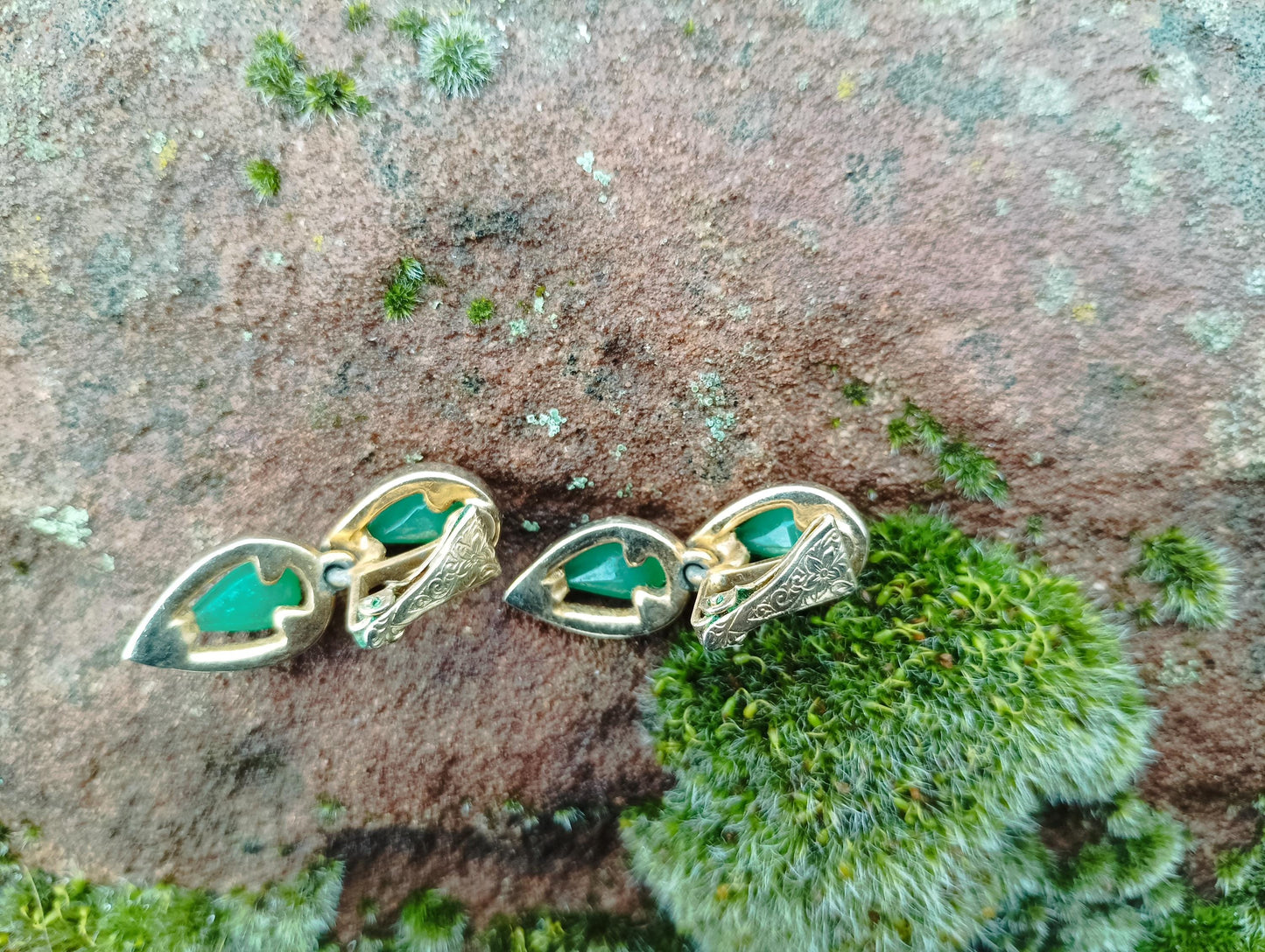 Vintage Gold Plated Jade Clip On Earrings: 1960s Emerald Green Dangle