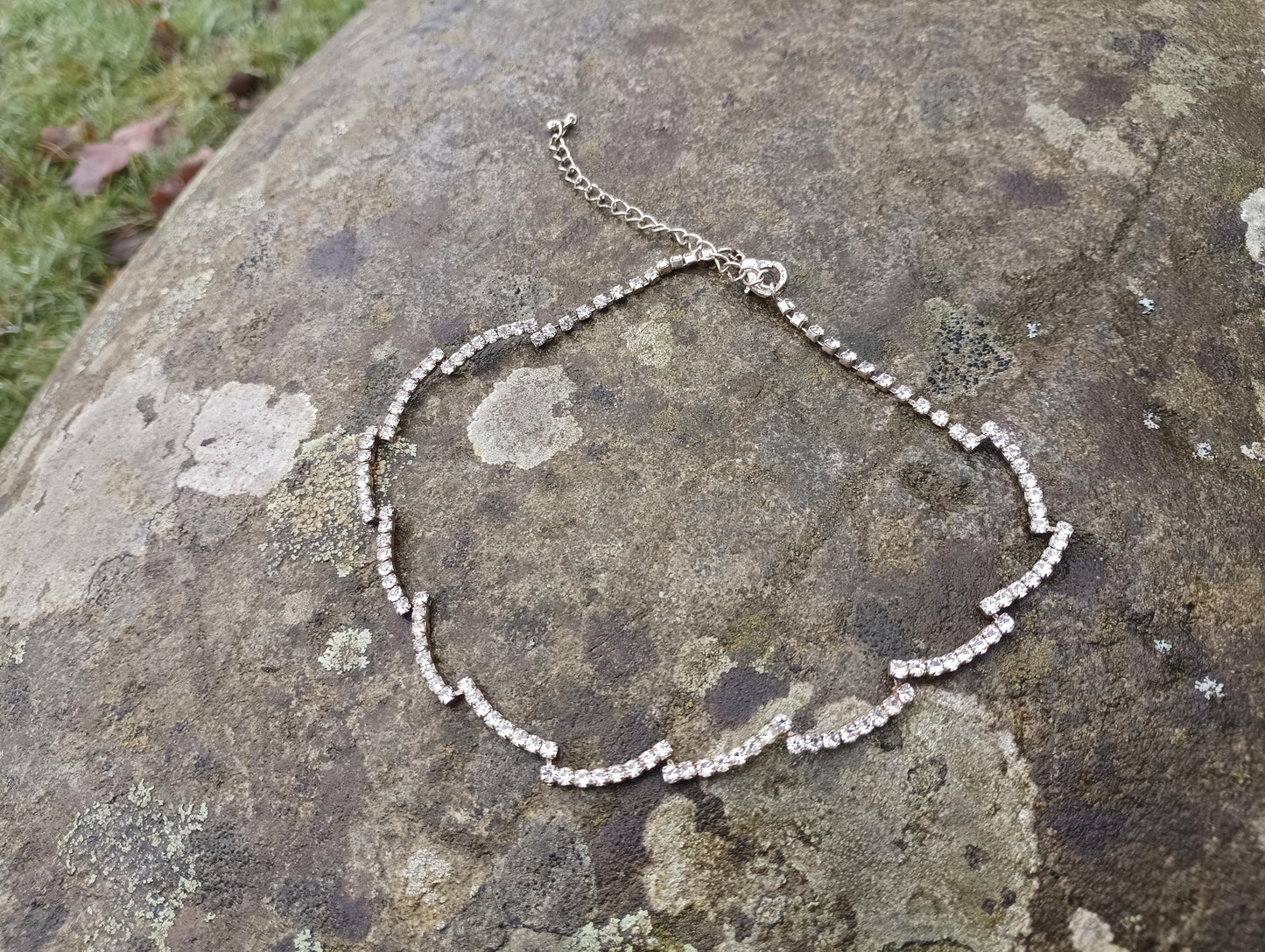 Vintage Diamante Choker: Rhinestone Bling, Retro Fashion
