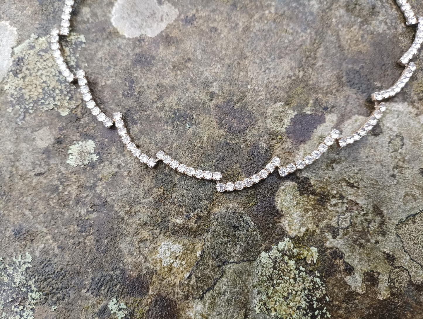 Vintage Diamante Choker: Rhinestone Bling, Retro Fashion