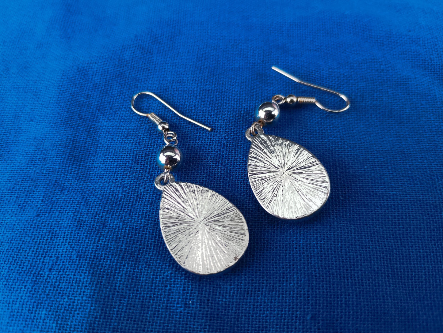 Vintage Silver Tone Teardrop Dangle Earrings: Yellow Resin