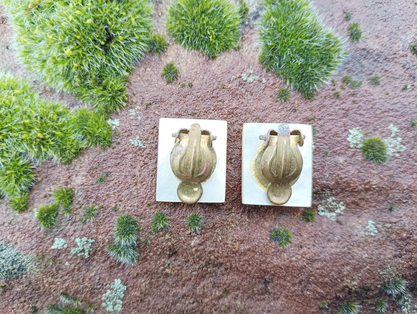 Vintage 1960s Orange Shell Clip On Earrings: Retro Square Design