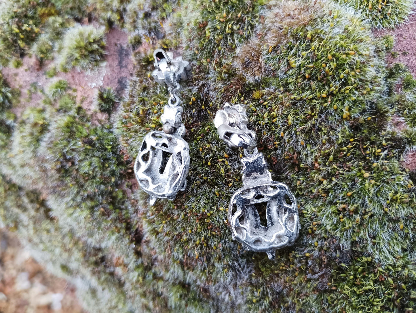 Vintage Art Nouveau Clip On Earrings: Silver Tone Dangle, Botanical Design