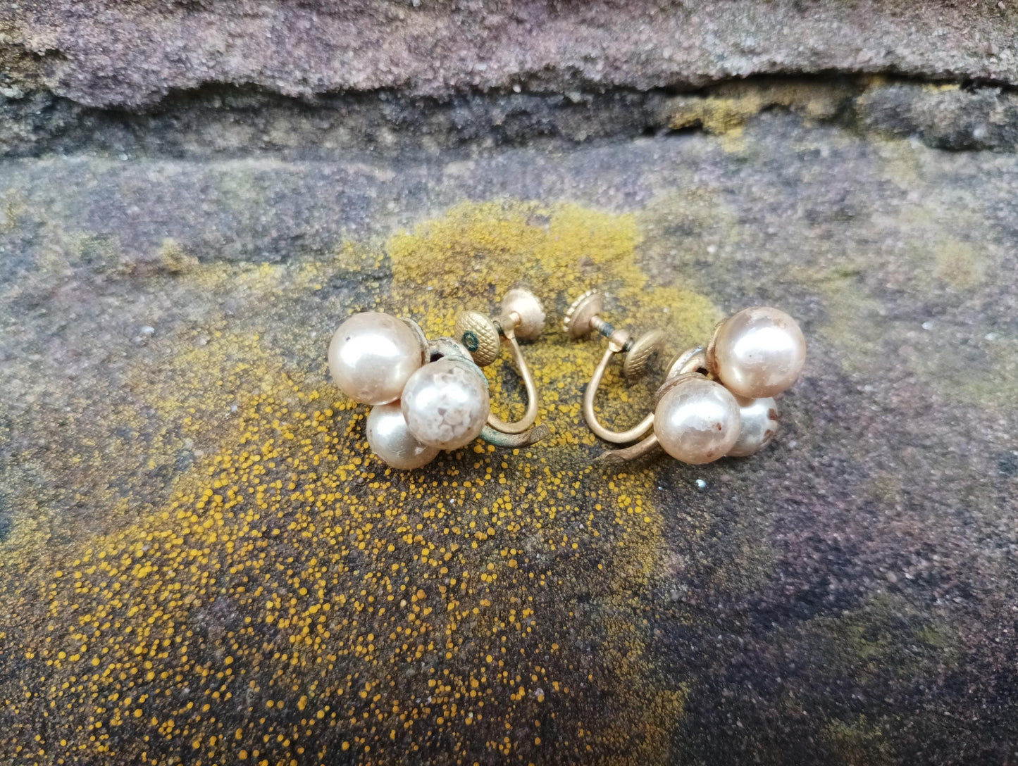 Vintage Faux Pearl Clip On Earrings: Berry Cluster Retro Jewelry