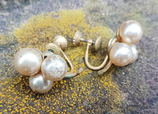 Vintage Faux Pearl Clip On Earrings: Berry Cluster Retro Jewelry