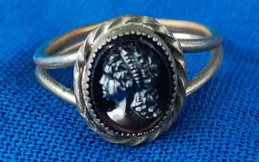 Vintage Victorian Obsidian Cameo Ring: Adjustable Costume Jewelry