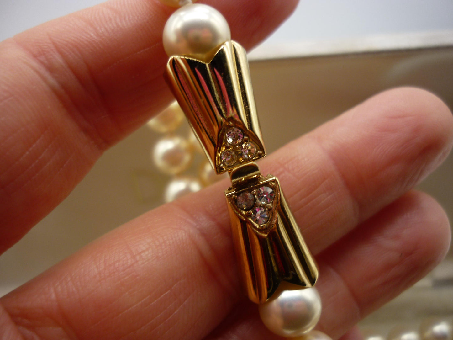 Vintage Dicini Pearl Necklace with Gold Plated Diamante Clasp in Presentation Box