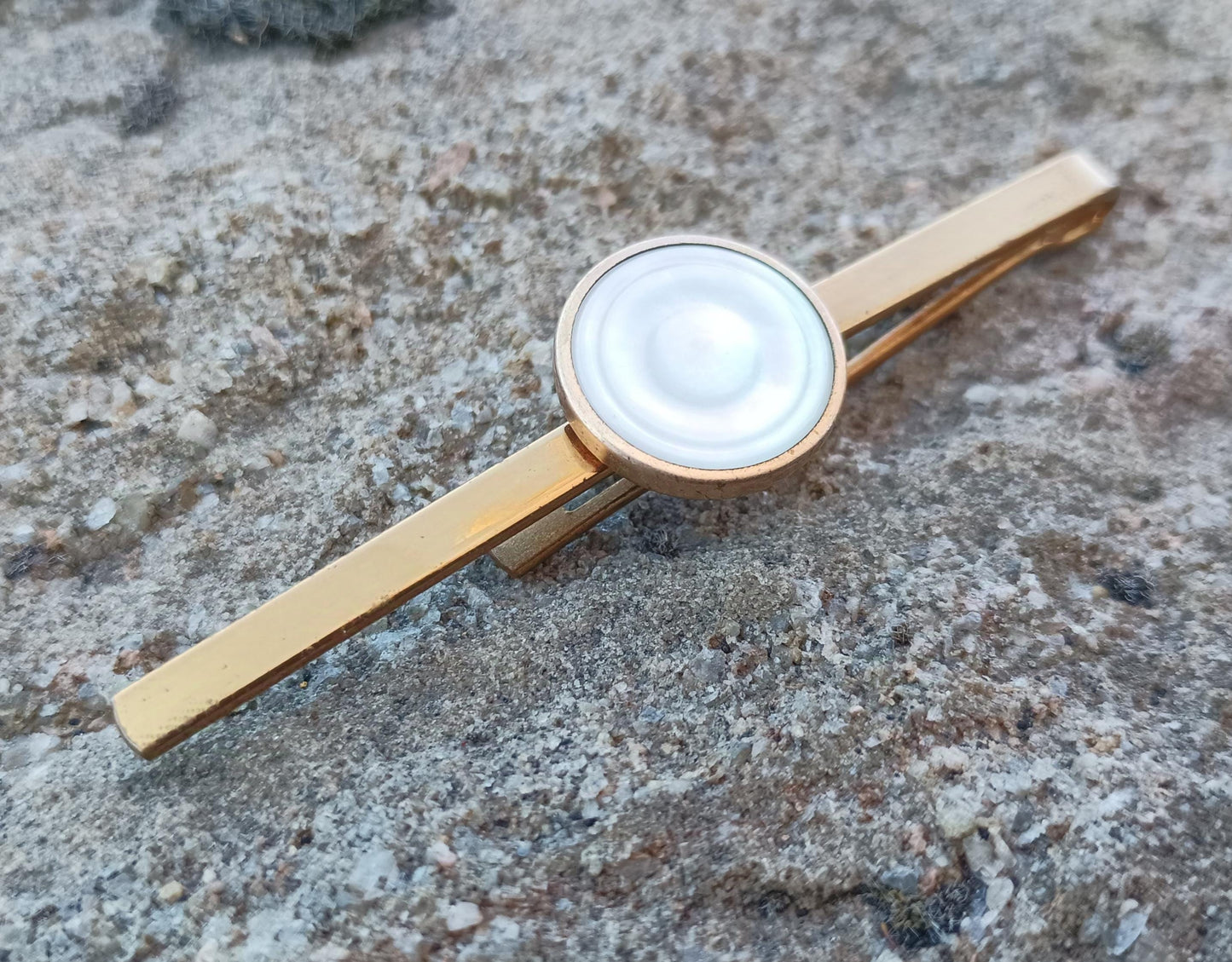Vintage 1970s Mother of Pearl Tie Clip: Gold Tone Retro Accessory