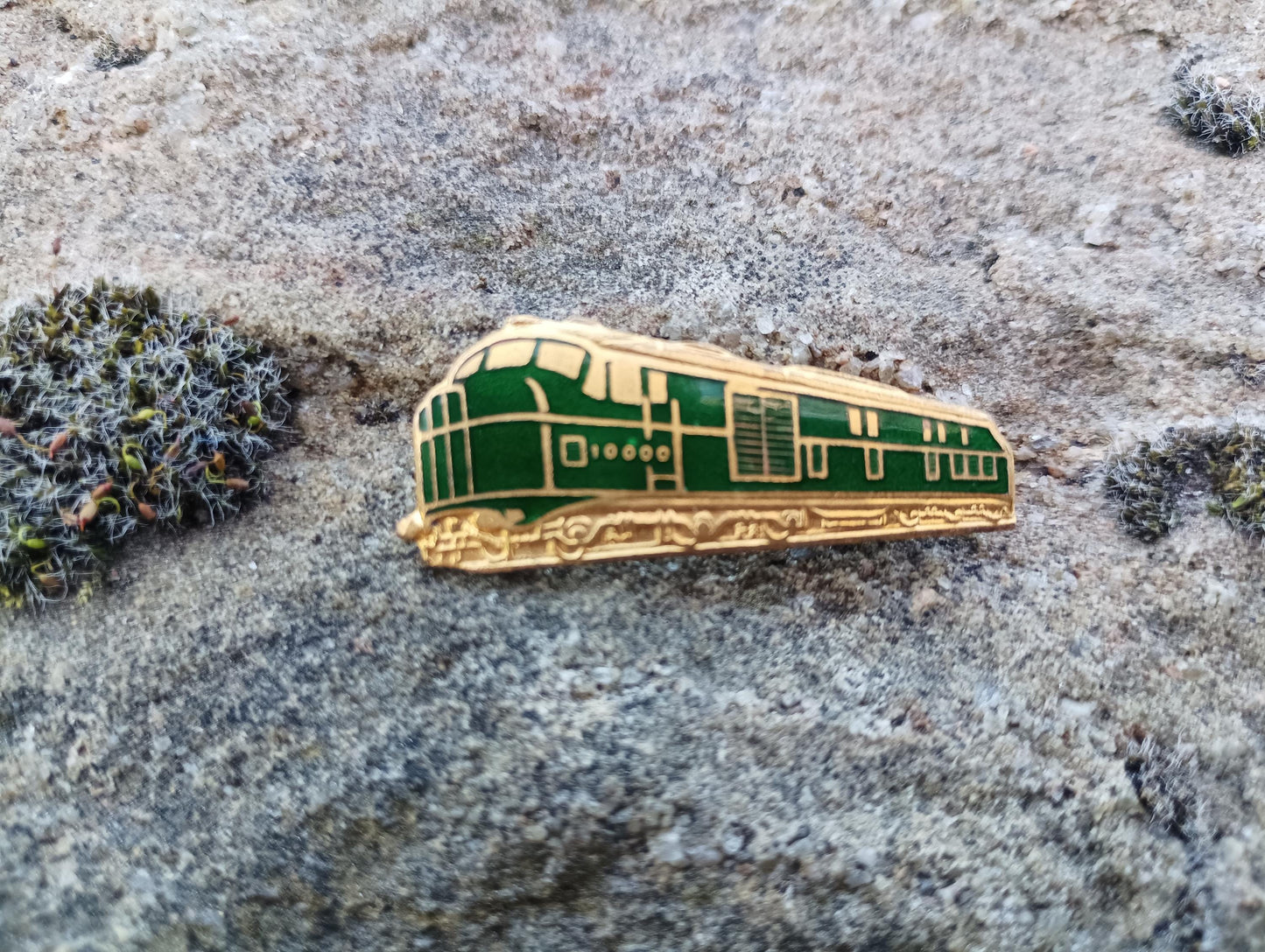 Vintage LMS Locomotive 10000 Enamel Pin: British Rail Train Badge