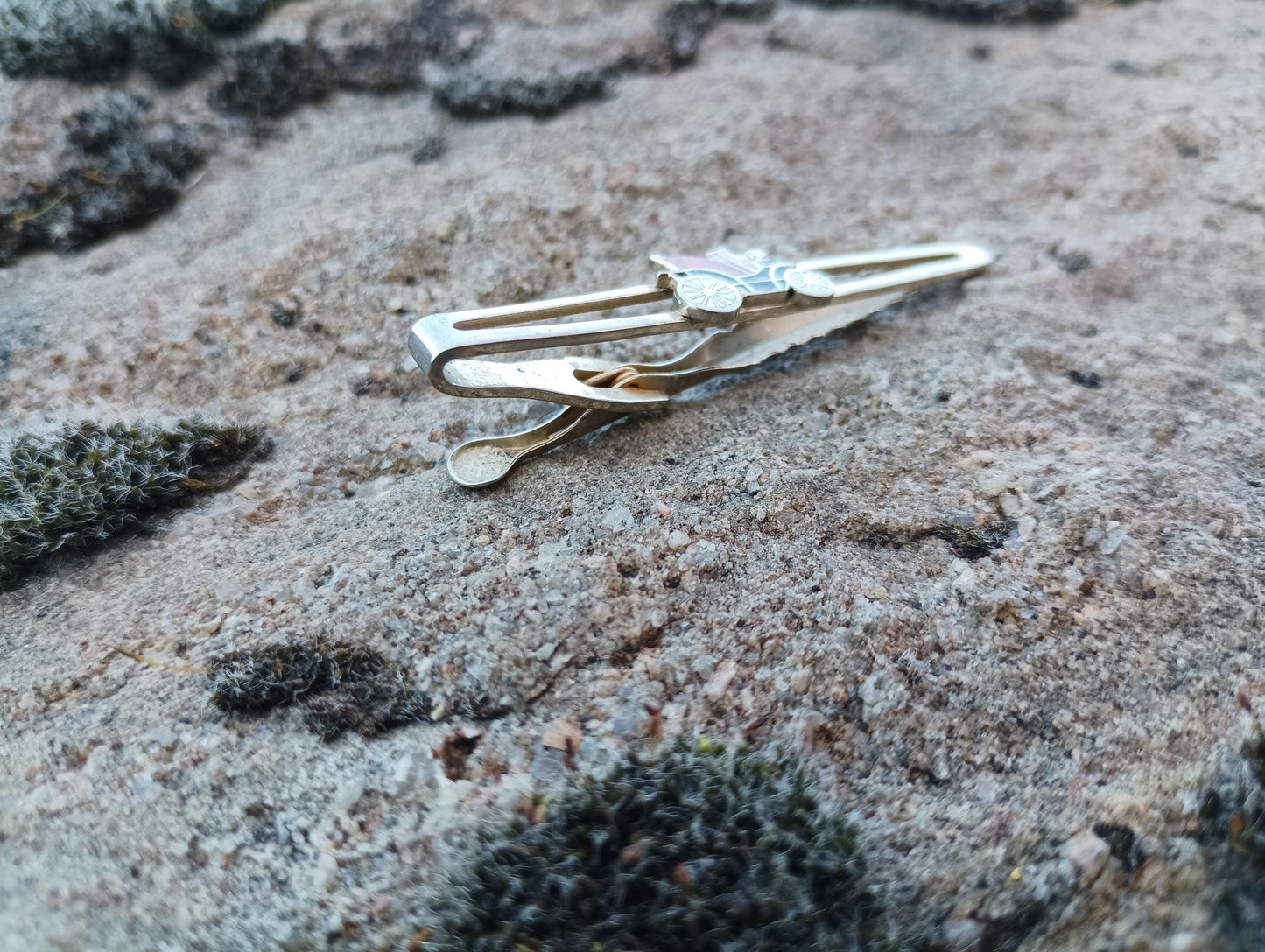 Vintage Stratton Gold Tone Enamel 'Nippy' Car Tie Clip