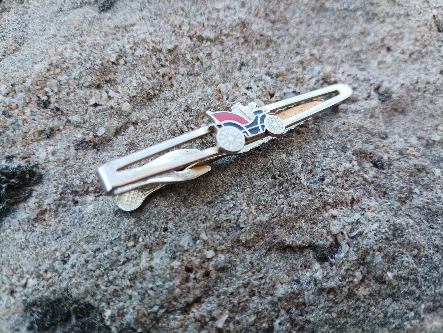 Vintage Stratton Gold Tone Enamel 'Nippy' Car Tie Clip