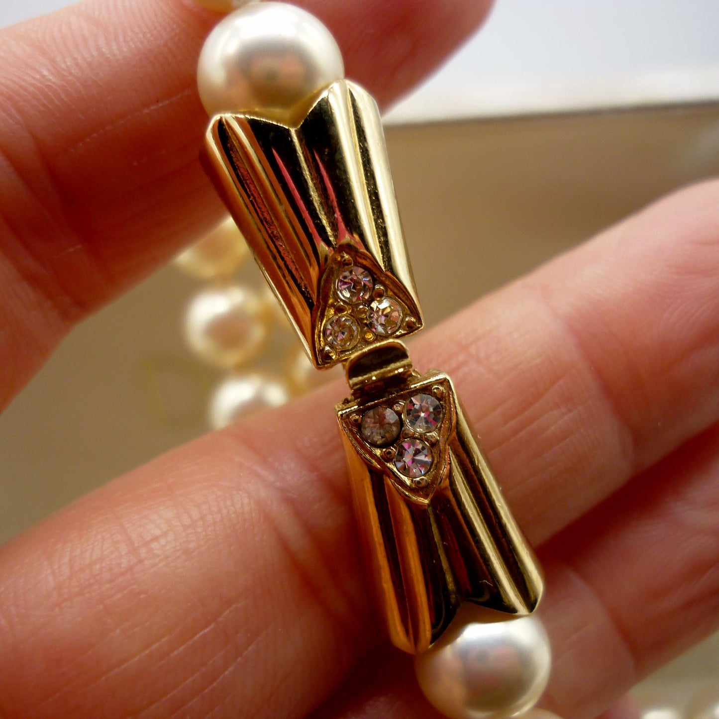 Vintage Dicini Pearl Necklace with Gold Plated Diamante Clasp in Presentation Box