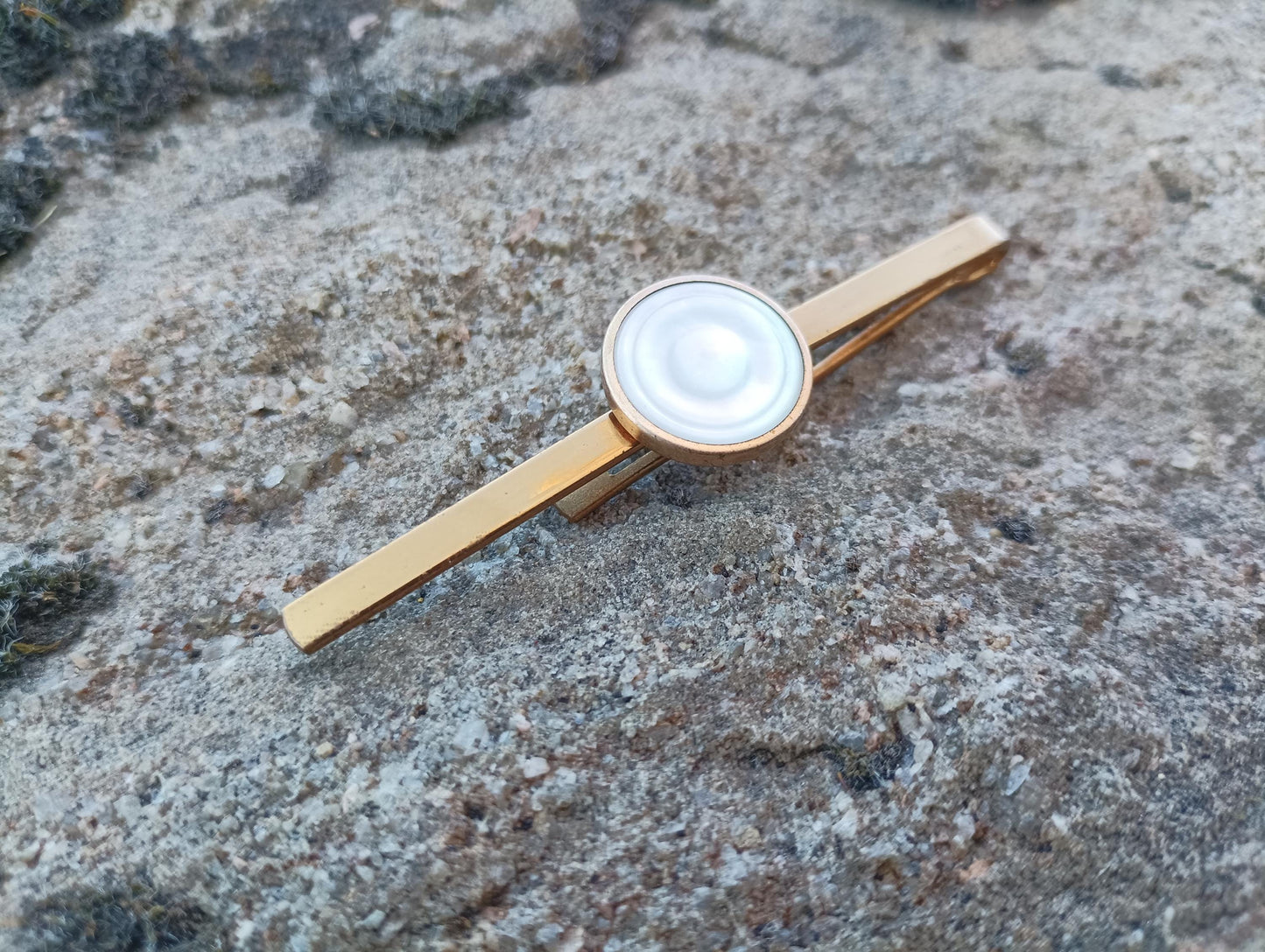 Vintage 1970s Mother of Pearl Tie Clip: Gold Tone Retro Accessory