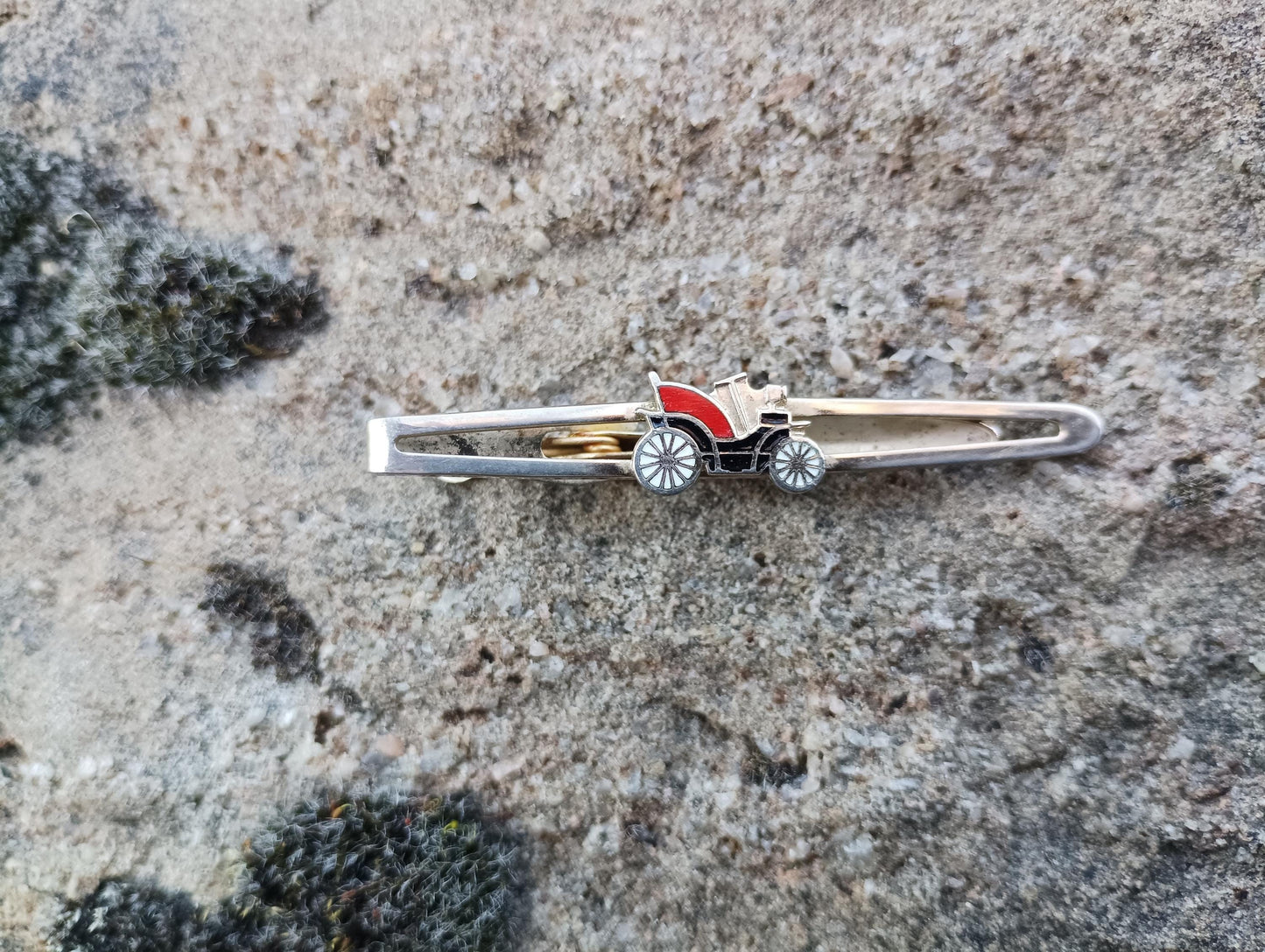 Vintage Stratton Gold Tone Enamel 'Nippy' Car Tie Clip