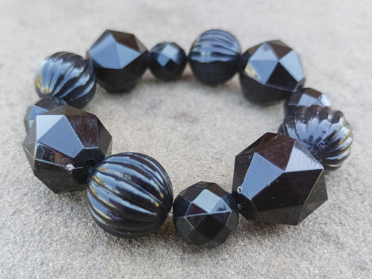 Vintage Chunky Black Bead Bracelet: Retro Elasticated Plastic Jewellery