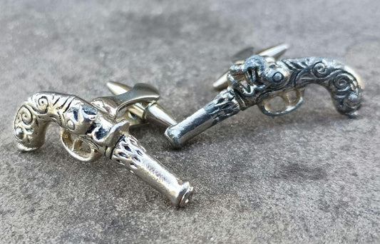 Vintage Stratton Gold Tone Flintlock Pistol Cufflinks