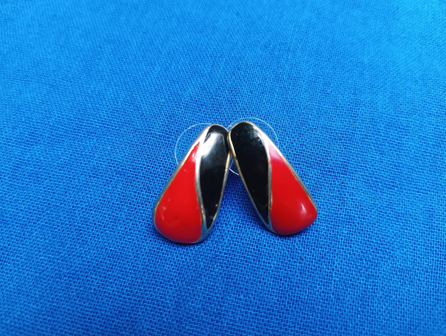 Vintage Red & Black Enamel Earrings: 1980s Retro Costume Jewelry
