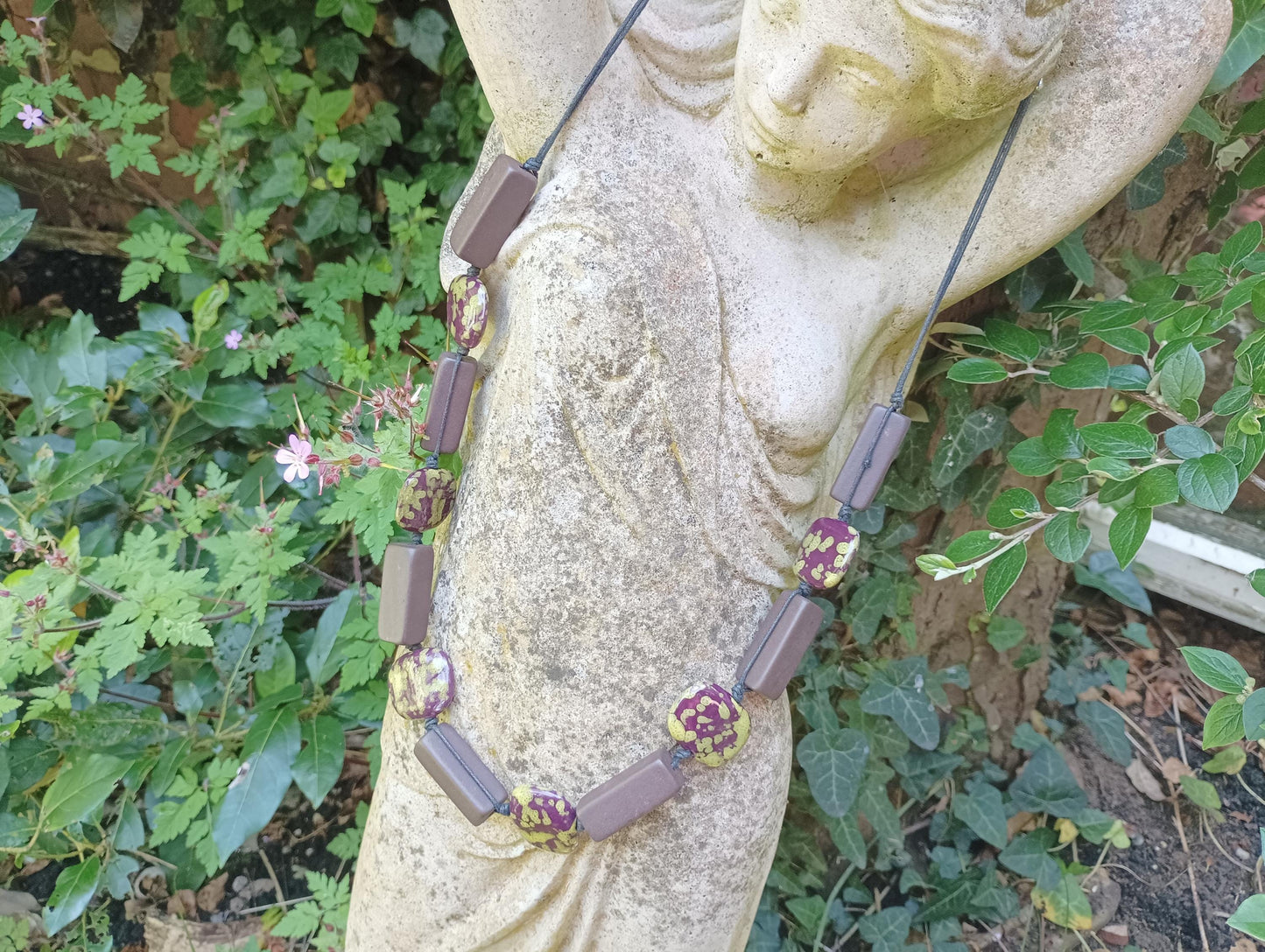 Retro Ceramic Beaded Necklace: Chunky Algae Chocolate Pottery