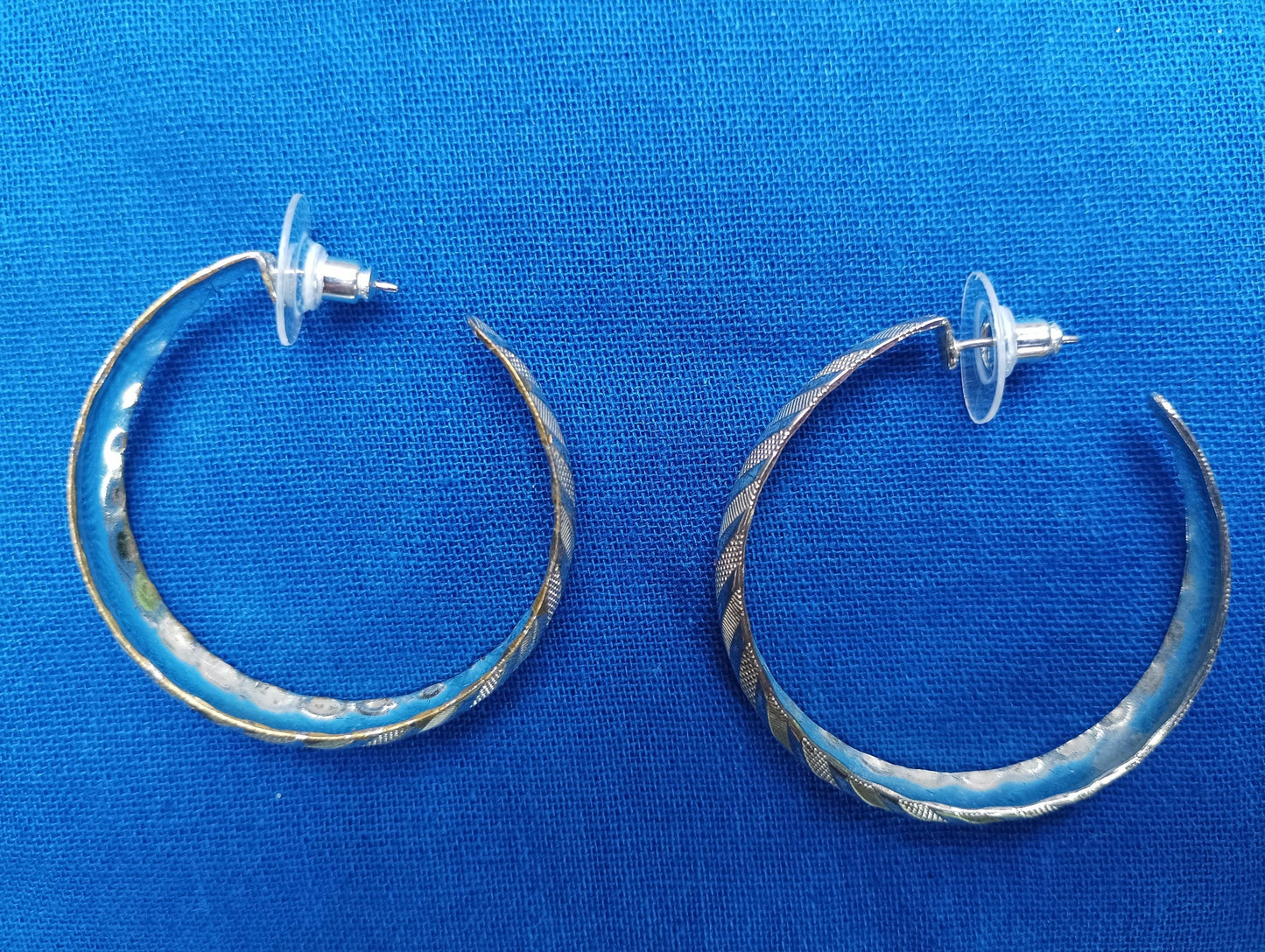 Vintage Silver Tone Hoop Earrings, Textured Striped Pattern, 1.5 inch