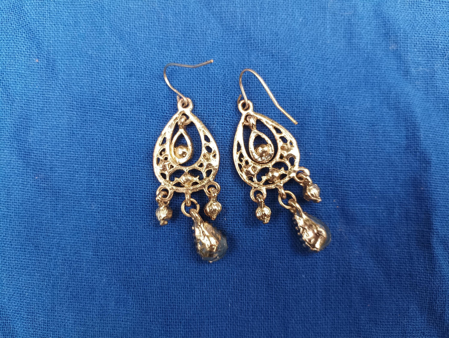 Vintage Gold Tone Chandelier Earrings: Bohemian Rhinestone Dangle