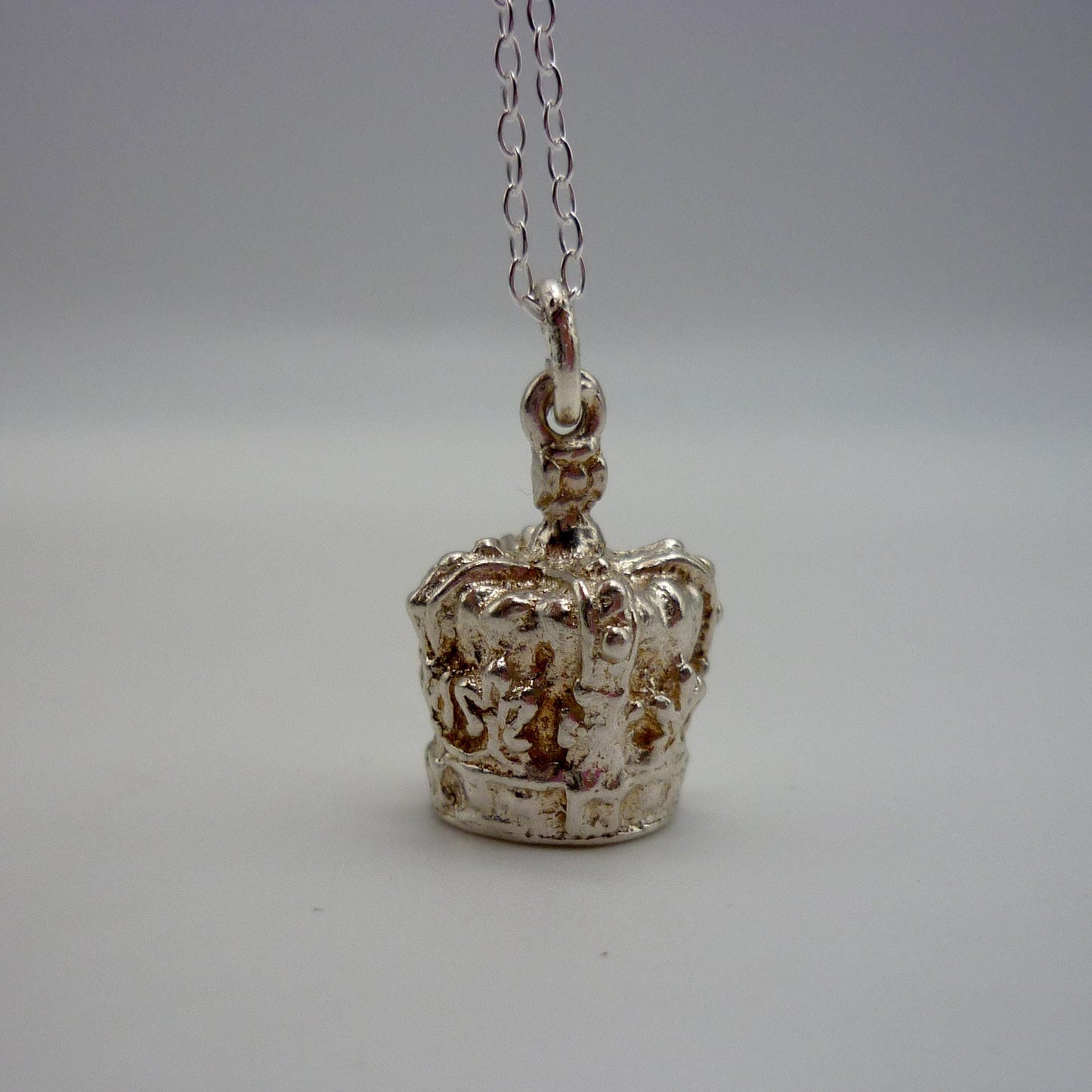 Vintage Silver Crown Charm Necklace,  3D Crown Pendant on Chain