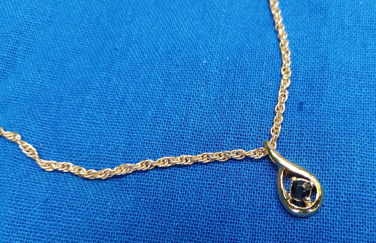 Vintage Gold Plated Sapphire Necklace & Earring Set: Teardrop Design