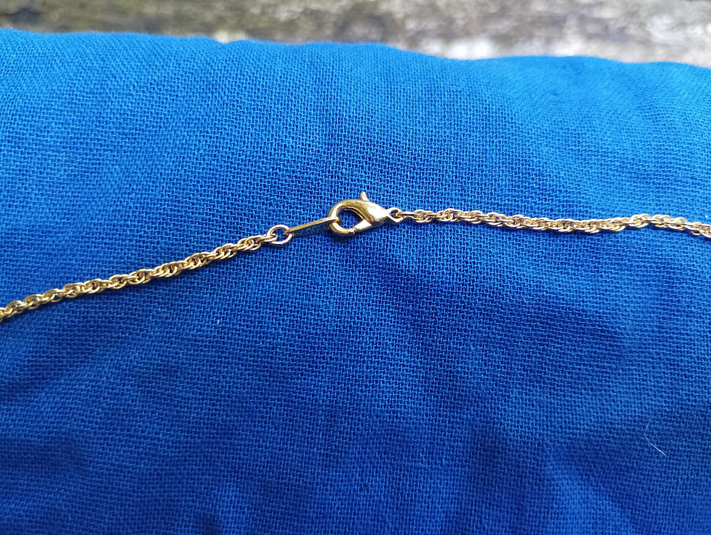 Vintage Gold Plated Sapphire Necklace & Earring Set: Teardrop Design