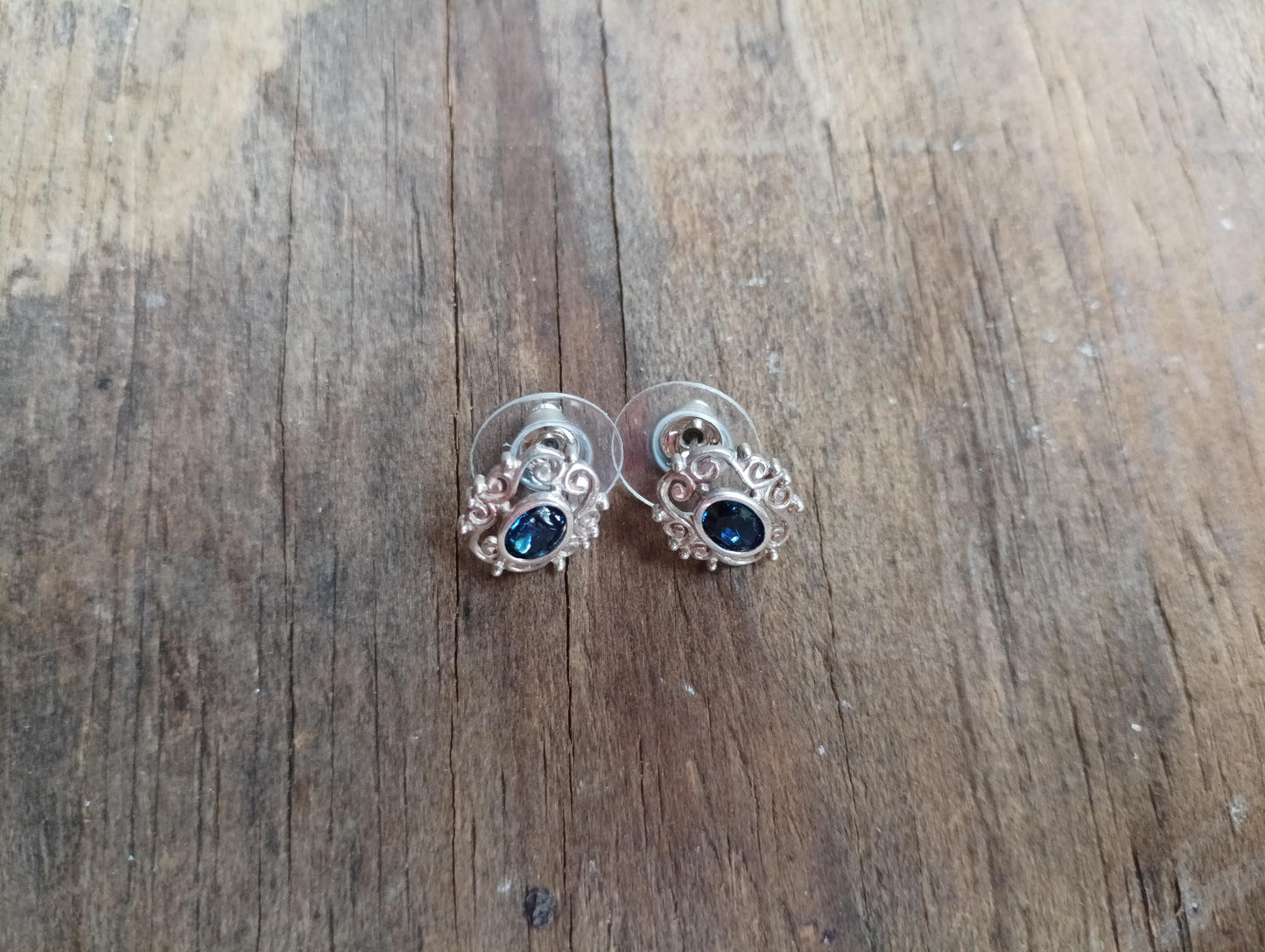 Vintage Silver Plated Sapphire Stud Earrings: Elegant Oval Rhinestone Jewellery